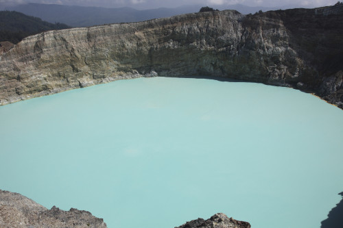 Turquoise crater lake of Kelimutu volcano, Flores Island, Indonesia Poster Print - Item # VARPSTRRS300529S