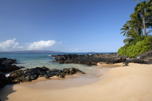 Hawaii, Maui, Makena Beach, A coastal view of the South Shore. PosterPrint - Item # VARDPI2116651