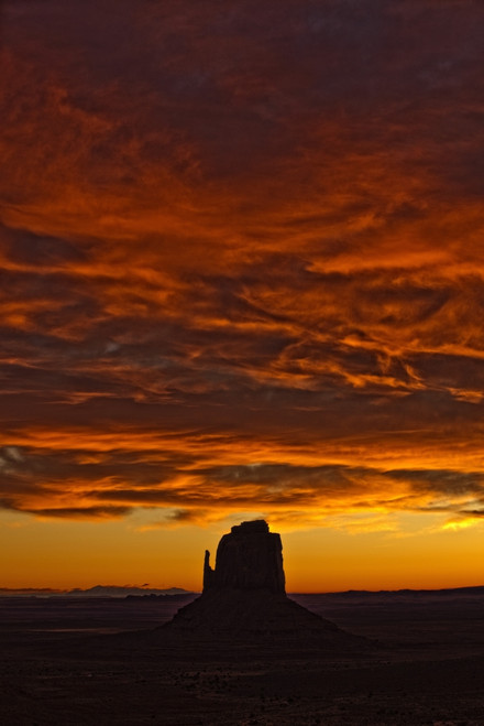 Sunrise Over Monument Valley, Arizona. PosterPrint - Item # VARDPI2037441