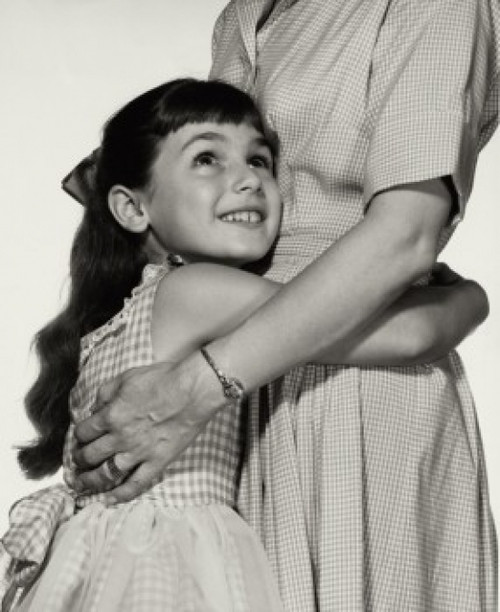 Side profile of girl hugging her mother Poster Print - Item # VARSAL2553167