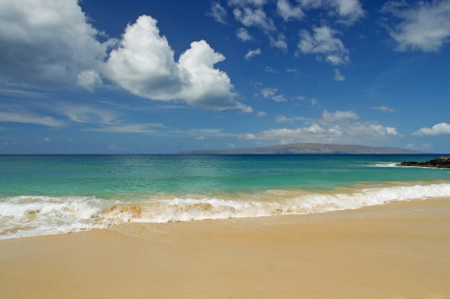Hawaii, Maui, Makena State Park, Oneloa (Big Beach), West Maui Mountains In Distance. PosterPrint - Item # VARDPI1992310