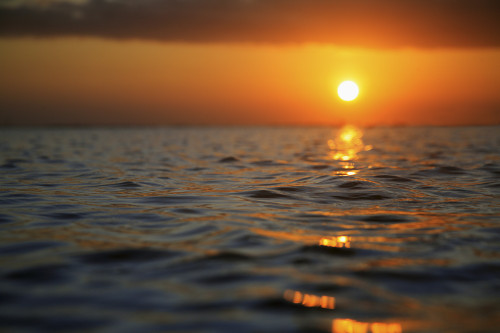 Hawaii, Oahu, Beautiful Sunset Over The Ocean. PosterPrint - Item # VARDPI1974321