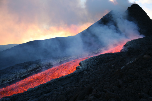 November 2006 - Lava flowing from base of hornito during eruption of Mount Etna volcano, Sicily, Italy Poster Print - Item # VARPSTRRS300124S