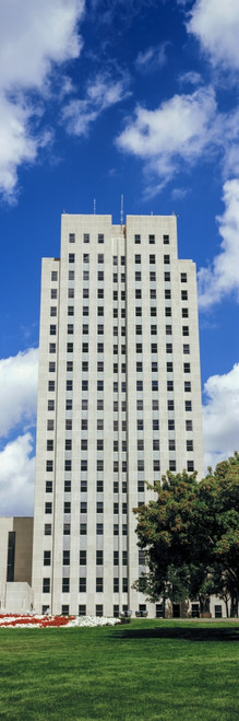 North Dakota State Capitol Building, Bismarck, North Dakota, USA Poster Print - Item # VARPPI152704