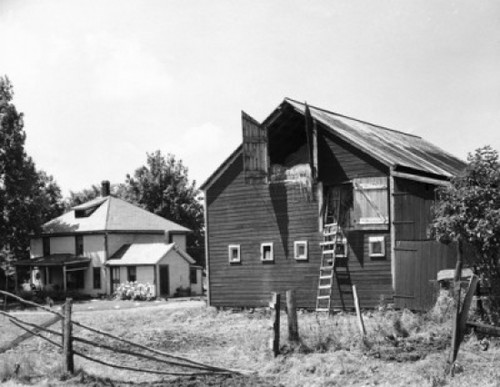 Barn in a field  Bennington  Vermont  USA Poster Print - Item # VARSAL25530634
