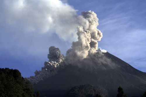 May 30, 2006 - Merapi eruption, Java Island, Indonesia Poster Print - Item # VARPSTMRE100049S