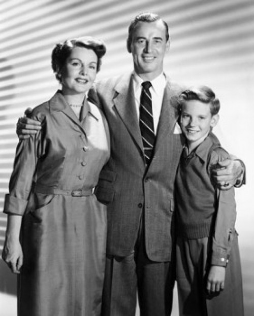 Portrait of a family Poster Print - Item # VARSAL2553149 Portrait of a family Poster Print - Item # VARSAL2553149