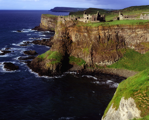 Dunluce Castle, Co. Antrim, Ireland PosterPrint - Item # VARDPI1799211