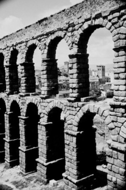 Spain  Segovia  Roman aqueduct Poster Print - Item # VARSAL255419593