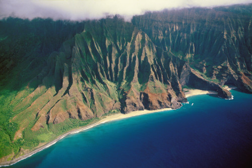 Hawaii, Kauai, Kalalau Valley, Na Pali Coast, Secluded Beaches PosterPrint - Item # VARDPI1990922