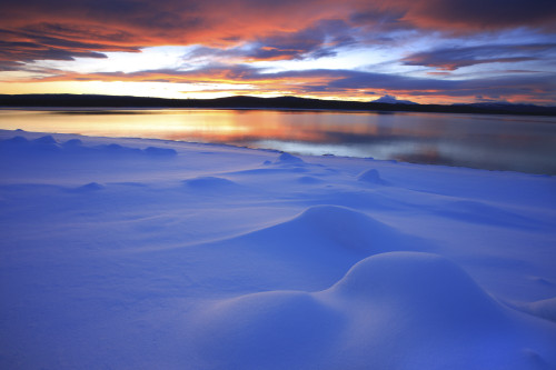 Sunset Over Teslin Lake, Teslin, Yukon PosterPrint - Item # VARDPI2040223