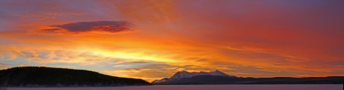 Sunrise Over Teslin Lake, Teslin, Yukon PosterPrint - Item # VARDPI2029339
