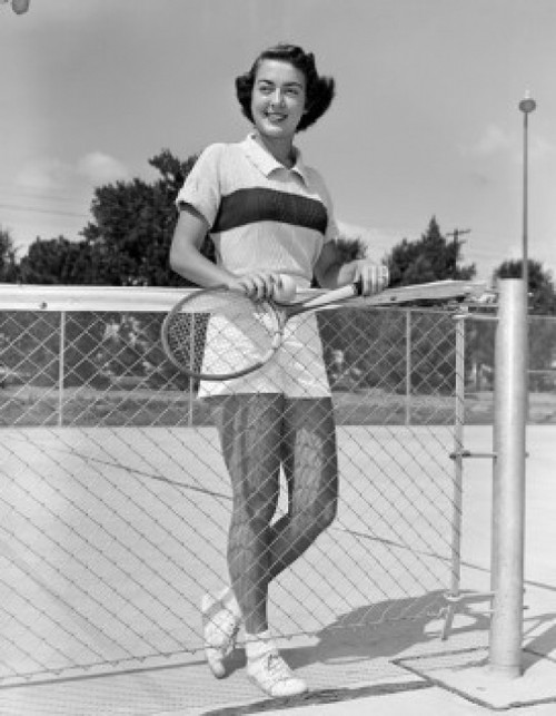 Young woman in tennis court Poster Print - Item # VARSAL255421121