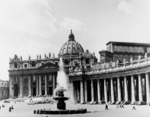 St. Peter's Basilica  Vatican City Poster Print - Item # VARSAL25547284