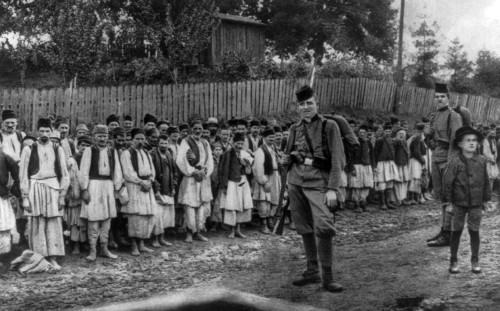 WWI, Serbian POW's, 1915 Poster Print by Science Source - Item # VARSCIBZ5472