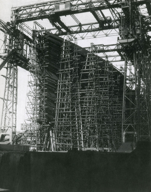 Construction of the Titanic, 1910 Poster Print by Science Source - Item # VARSCIBR6630