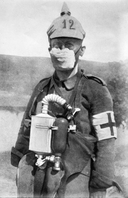 WWI, German Gas Mask Poster Print by Science Source - Item # VARSCIBZ1747
