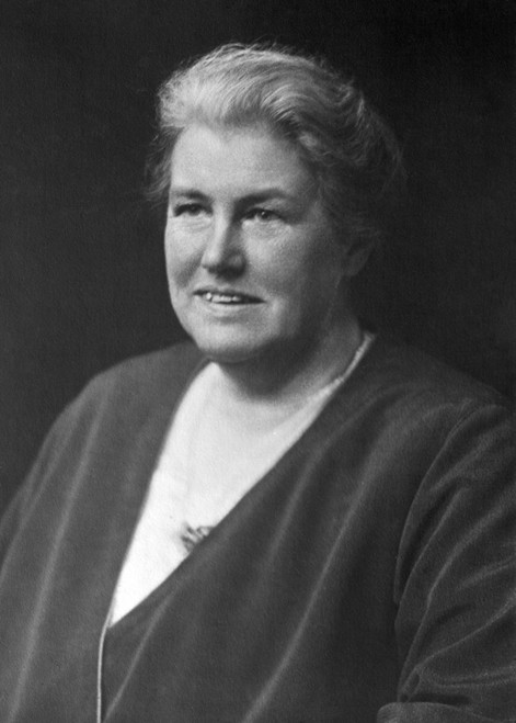 Louisa Aldrich-Blake, English Surgeon Poster Print by Science Source