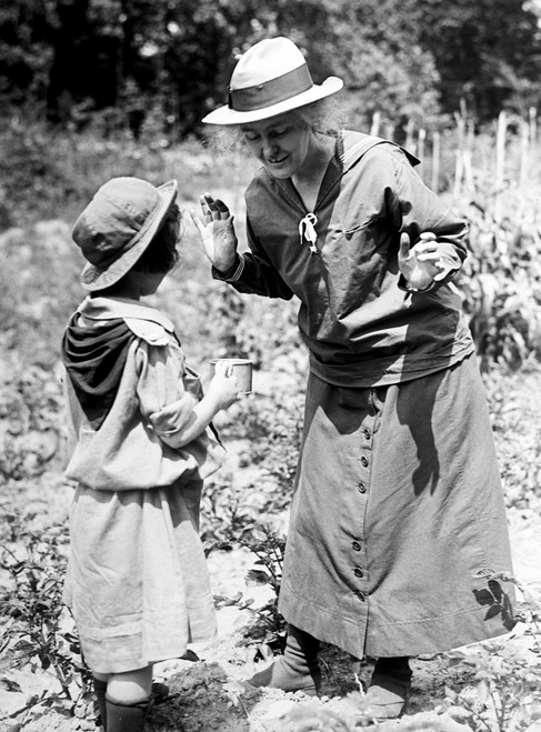 Lou Hoover and Girl Scout, 1918 Poster Print by Science Source - Item # VARSCIJB4512
