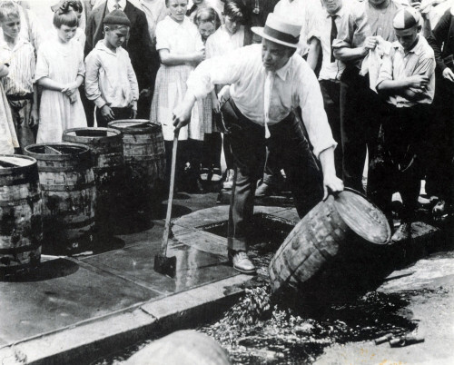Prohibition Revenuer Dumps Bootleg Liquor, 1925 Poster Print by Science Source