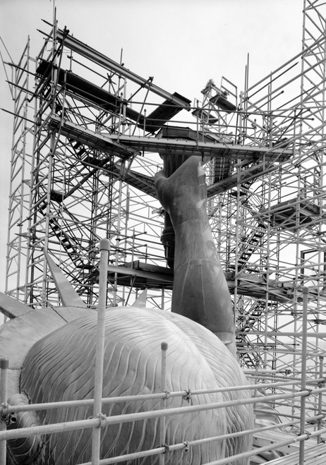 Statue of Liberty Restoration, 1985 Poster Print by Science Source - Item # VARSCIJA4483