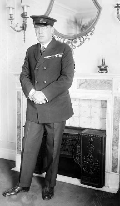 Ernest Shackleton, Irish Explorer Poster Print by Science Source - Item # VARSCIBV6919