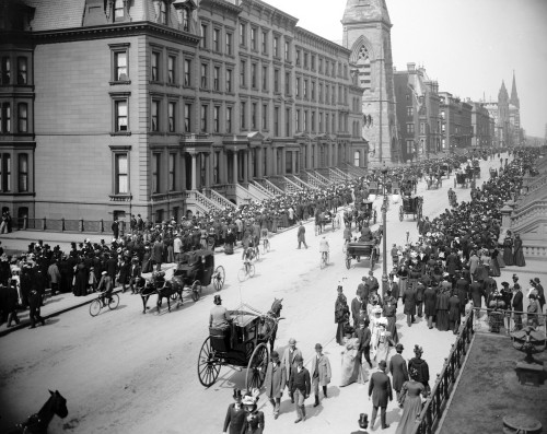 NYC, Fifth Avenue on Easter Morning, 1900 Poster Print by Science Source