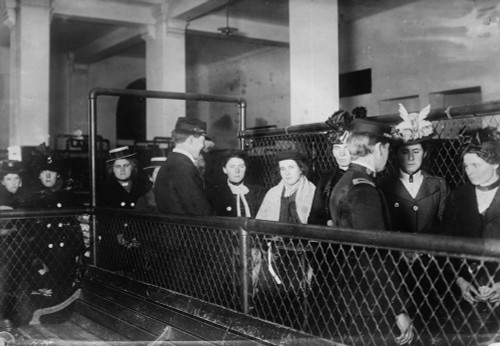 Ellis Island, C1900. /Nimmigrants Arriving At Ellis Island, C1900. Poster Print by Granger Collection - Item # VARGRC0107534 Ellis Island, C1900. /Nimmigrants Arriving At Ellis Island, C1900. Poster Print by Granger Collection - Item # VARGRC0107534