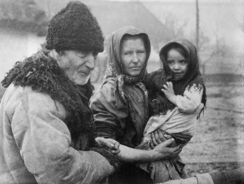 Wwi: Refugees, C1914. /Na Family Of Polish Refugees During World War I. Photograph, C1914. Poster Print by Granger Collection - Item # VARGRC0353612 Wwi: Refugees, C1914. /Na Family Of Polish Refugees During World War I. Photograph, C1914. Poster Print by Granger Collection - Item # VARGRC0353612