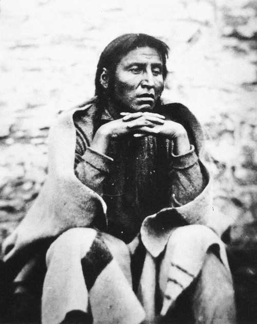 Medicine Bottle (D. 1865). /Ndakota Sioux Native American Leader. Photographed In 1864 While A Prisoner At Fort Snelling, Minnesota, For His Participation In The Sioux Uprising Of 1862. Poster Print by Granger Collection - Item # VARGRC0027761