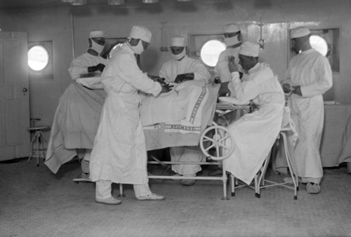 Uss Comfort, C1919. /Nthe Operating Room Aboard The Hospital Ship 'Uss Comfort.' Photograph, C1919. Poster Print by Granger Collection - Item # VARGRC0325804