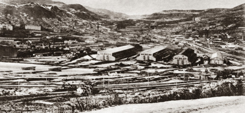 World War I: Vladivostok. /Nbirdseye View Of The Base, Transport Dock And Transport Crooks Of The American Expeditionary Forces At Vladivostok, Siberia. Photograph, C1919. Poster Print by Granger Collection - Item # VARGRC0409321