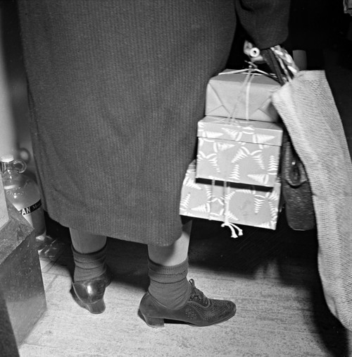 NYC, Macy's Christmas Shopper, 1942 Poster Print by Science Source - Item # VARSCIJA9531