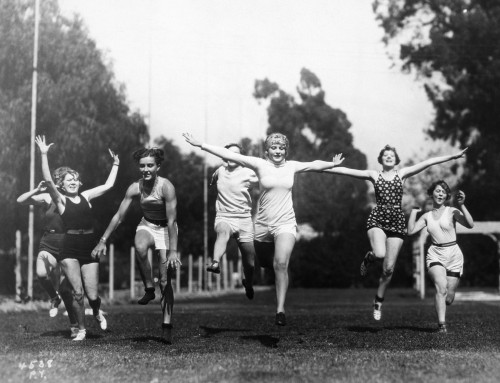 Silent Film Still: Sports./Ndorothy Gulliver (Center). Poster Print by Granger Collection - Item # VARGRC0073960