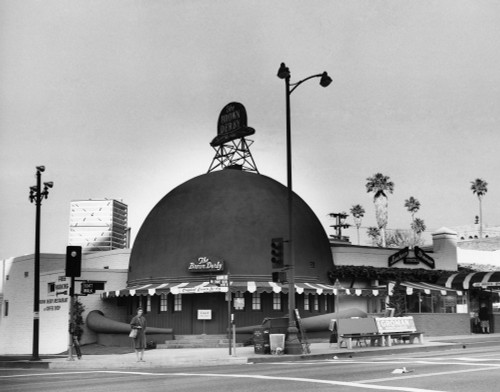 Los Angeles: Restaurant./Nthe Brown Derby Restaurant In Los Angeles, California. Photograph, C1965. Poster Print by Granger Collection - Item # VARGRC0259093