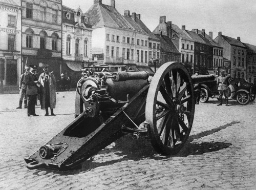 Wwi: Artillery, C1915. /Nan English Artillery Gun Taken At Ypres, Belgium. Photograph, C1915. Poster Print by Granger Collection - Item # VARGRC0354447