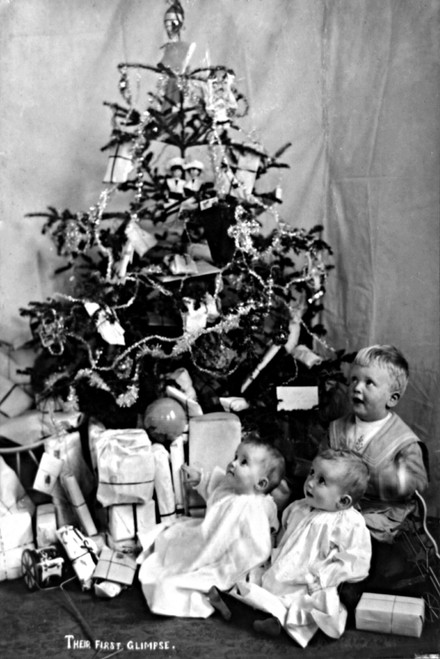 Children with Christmas Tree, 1908 Poster Print by Science Source - Item # VARSCIJA9514