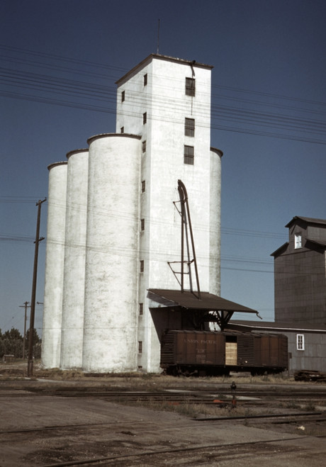 Grain Elevators, 1941. /Ngrain Elevators In Caldwell, Idaho. Photograph By Russell Lee, July 1941. Poster Print by Granger Collection - Item # VARGRC0122305