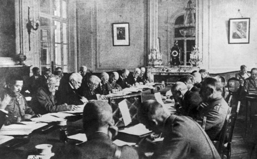 Treaty Of Versailles, 1919. /Nsession Of The Paris Peace Conference At The Palace Of Versailles, France, 1919. Poster Print by Granger Collection - Item # VARGRC0165990