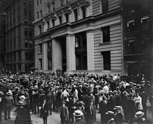 Nyc: Broad Street, C1906. /Ncrowd Of Men Involved In Curb Exchange Trading On Broad Street In New York City. Photograph, C1906. Poster Print by Granger Collection - Item # VARGRC0326321