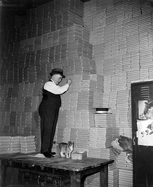 Senate Folding Room, 1938 Poster Print by Science Source