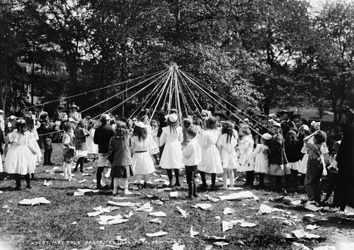Maypole Dance, 1905. /Nchildren Dancing Around A Maypole In Central Park, New York City. Photograph, 1905. Poster Print by Granger Collection - Item # VARGRC0130940