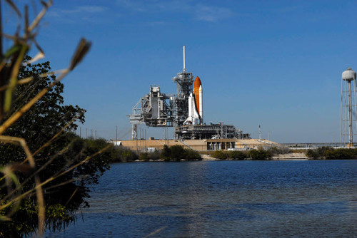 Space Shuttle Discovery on the launch pad Poster Print by Stocktrek Images - Item # VARPSTSTK202525S