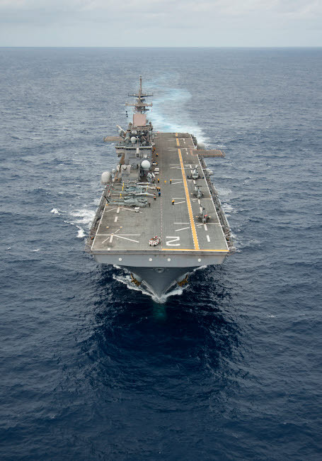 The amphibious assault ship USS Essex transits the Pacific Ocean Poster Print by Stocktrek Images - Item # VARPSTSTK106338M