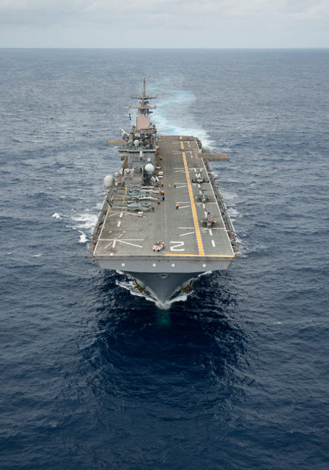 The amphibious assault ship USS Essex transits the Pacific Ocean Poster Print by Stocktrek Images - Item # VARPSTSTK106338M