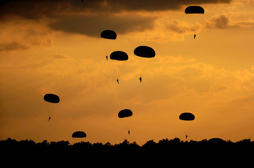 US Army Soldiers parachute through the sky Poster Print by Stocktrek Images - Item # VARPSTSTK103910M US Army Soldiers parachute through the sky Poster Print by Stocktrek Images - Item # VARPSTSTK103910M