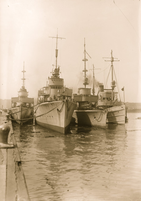 German destroyers at N.Y. Poster Print