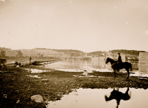 Berlin, Md. Pontoon bridge and ruins of the stone bridge across the Potomac] Poster Print - Item # VARBLL058753391L
