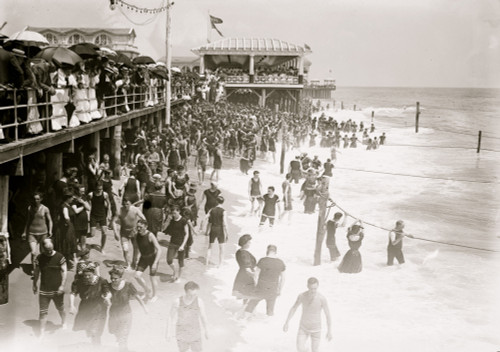 Sunday crowd on board walk and beach, Asbury Park Poster Print - Item # VARBLL058750008L