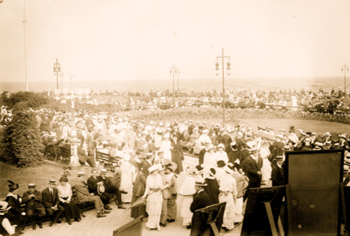 Crowds at Brighton Beach, Brooklyn Poster Print - Item # VARBLL058750080L